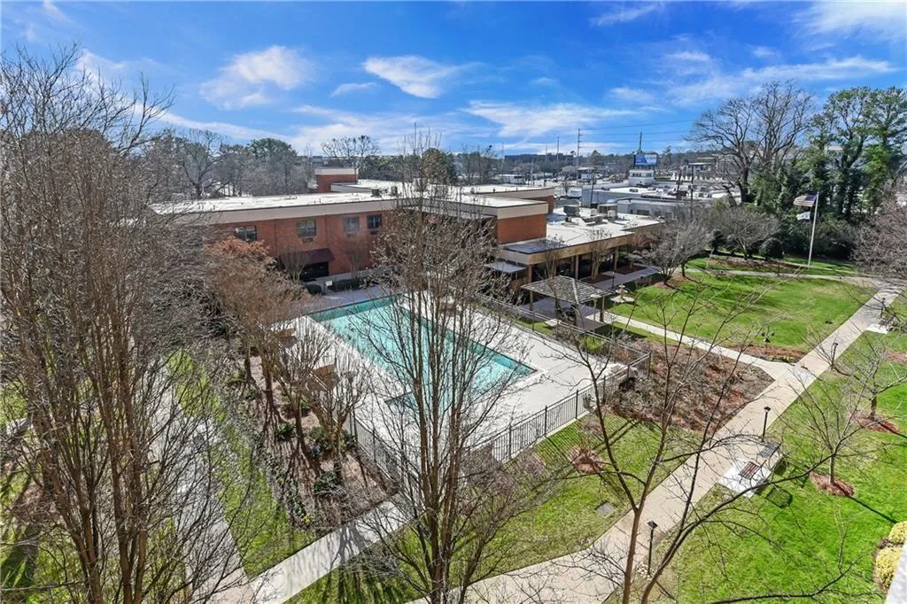 300 Johnson Ferry Road Ne Unit B-1015, Sandy Springs, Georgia 30328, 2 Bedrooms Bedrooms, ,2 BathroomsBathrooms,Residential,Sold,300 Johnson Ferry Road Ne Unit B-1015,6868288