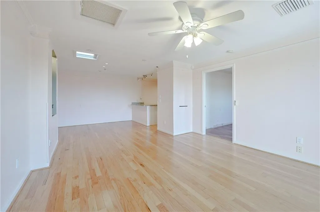 300 Johnson Ferry Road Ne Unit B-1015, Sandy Springs, Georgia 30328, 2 Bedrooms Bedrooms, ,2 BathroomsBathrooms,Residential,Sold,300 Johnson Ferry Road Ne Unit B-1015,6868288