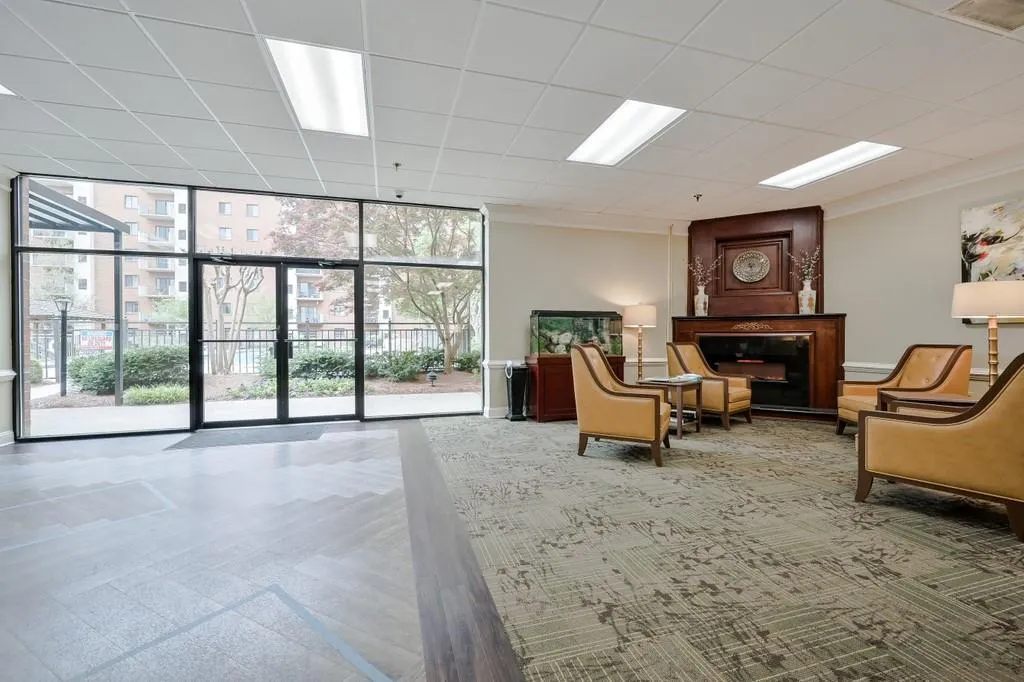 300 Johnson Ferry Road Ne Unit B-1015, Sandy Springs, Georgia 30328, 2 Bedrooms Bedrooms, ,2 BathroomsBathrooms,Residential,Sold,300 Johnson Ferry Road Ne Unit B-1015,6868288