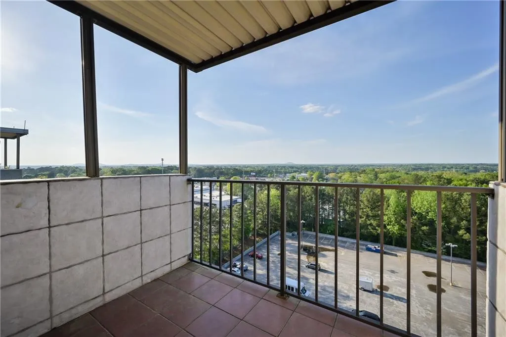 300 Johnson Ferry Road Ne Unit B-1015, Sandy Springs, Georgia 30328, 2 Bedrooms Bedrooms, ,2 BathroomsBathrooms,Residential,Sold,300 Johnson Ferry Road Ne Unit B-1015,6868288