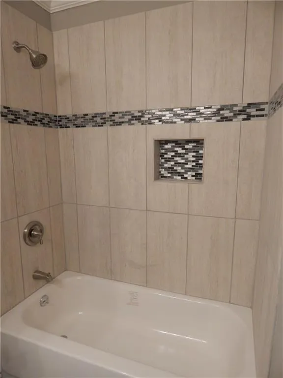 6700 Roswell Road Unit 30e, Sandy Springs, Georgia 30328, 2 Bedrooms Bedrooms, ,1 BathroomBathrooms,Residential,Sold,6700 Roswell Road Unit 30e,5649321