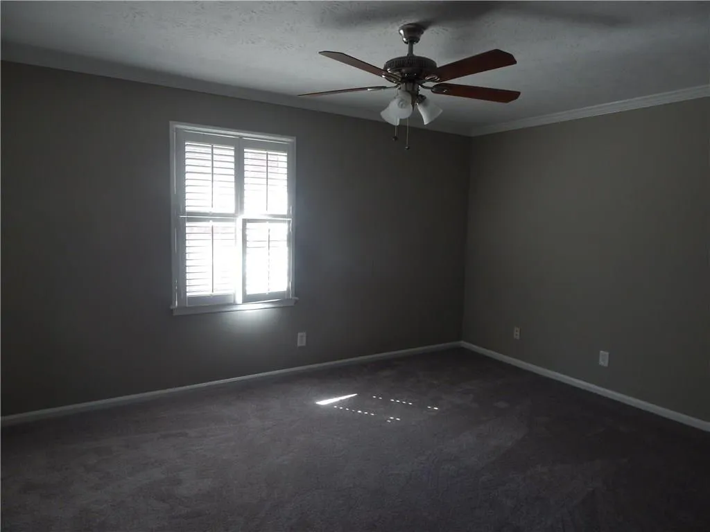 6700 Roswell Road Unit 30e, Sandy Springs, Georgia 30328, 2 Bedrooms Bedrooms, ,1 BathroomBathrooms,Residential,Sold,6700 Roswell Road Unit 30e,5649321