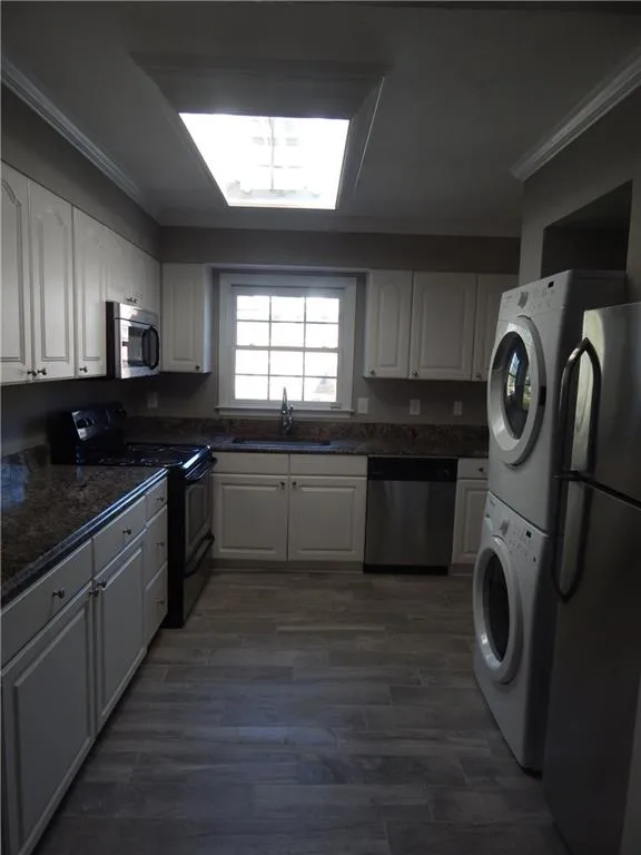 6700 Roswell Road Unit 30e, Sandy Springs, Georgia 30328, 2 Bedrooms Bedrooms, ,1 BathroomBathrooms,Residential,Sold,6700 Roswell Road Unit 30e,5649321