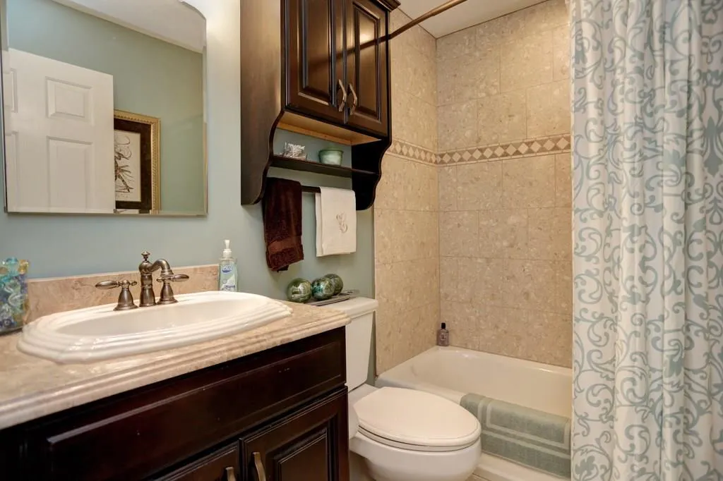 406 Bainbridge Drive, Sandy Springs, Georgia 30327, 2 Bedrooms Bedrooms, ,2 BathroomsBathrooms,Residential,Sold,406 Bainbridge Drive,5722754