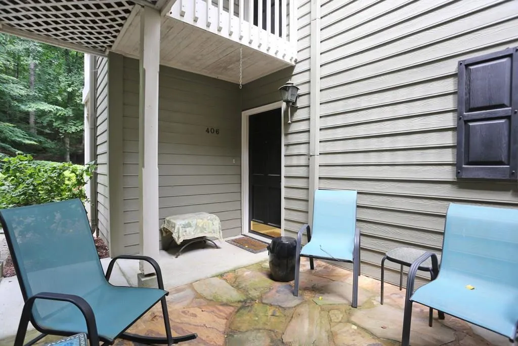 406 Bainbridge Drive, Sandy Springs, Georgia 30327, 2 Bedrooms Bedrooms, ,2 BathroomsBathrooms,Residential,Sold,406 Bainbridge Drive,5722754