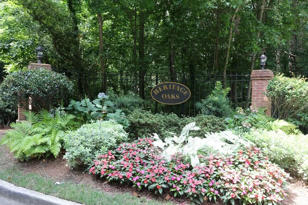 406 Bainbridge Drive, Sandy Springs, Georgia 30327, 2 Bedrooms Bedrooms, ,2 BathroomsBathrooms,Residential,Sold,406 Bainbridge Drive,5722754