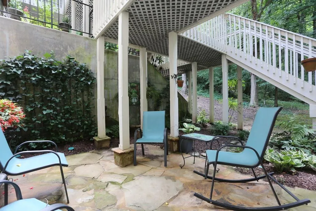 406 Bainbridge Drive, Sandy Springs, Georgia 30327, 2 Bedrooms Bedrooms, ,2 BathroomsBathrooms,Residential,Sold,406 Bainbridge Drive,5722754