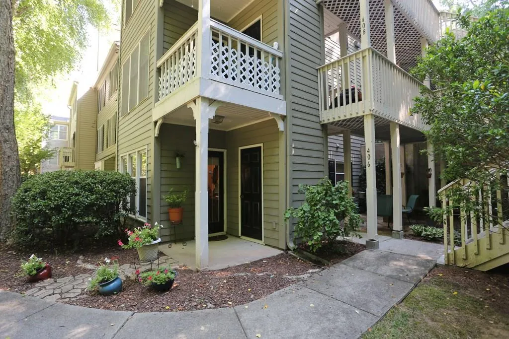 406 Bainbridge Drive, Sandy Springs, Georgia 30327, 2 Bedrooms Bedrooms, ,2 BathroomsBathrooms,Residential,Sold,406 Bainbridge Drive,5722754