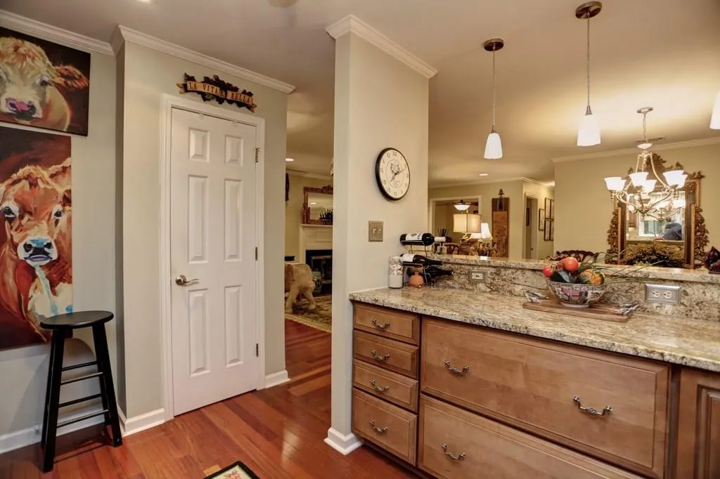 406 Bainbridge Drive, Sandy Springs, Georgia 30327, 2 Bedrooms Bedrooms, ,2 BathroomsBathrooms,Residential,Sold,406 Bainbridge Drive,5722754