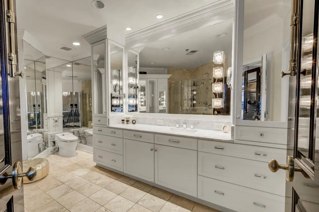 Primary bathroom 1 - left view