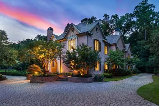 765 Crest Valley Drive, Atlanta, Georgia 30327, 5 Bedrooms Bedrooms, ,5 BathroomsBathrooms,Residential,Sold,765 Crest Valley Drive,6098890