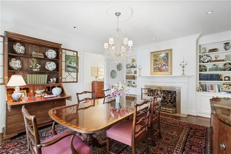 45 Paces West Drive Nw, Atlanta, Georgia 30327, 3 Bedrooms Bedrooms, ,2 BathroomsBathrooms,Residential,For Sale,45 Paces West Drive Nw,7571196