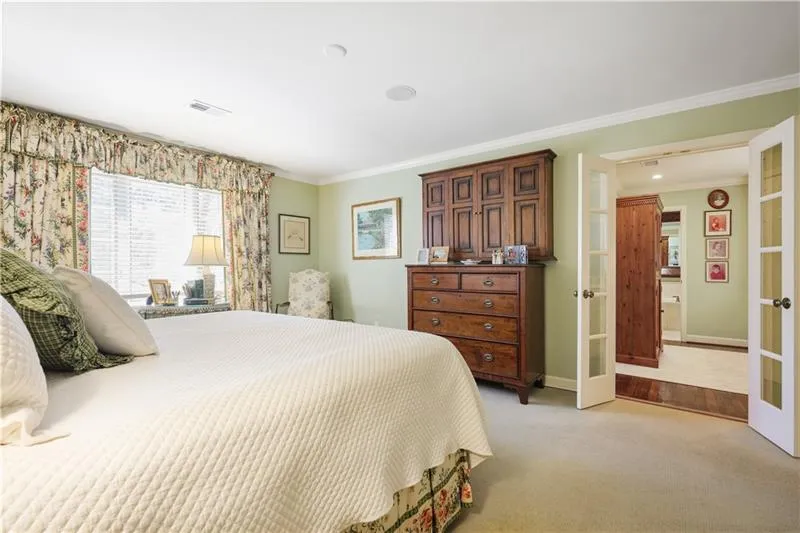 45 Paces West Drive Nw, Atlanta, Georgia 30327, 3 Bedrooms Bedrooms, ,2 BathroomsBathrooms,Residential,For Sale,45 Paces West Drive Nw,7571196
