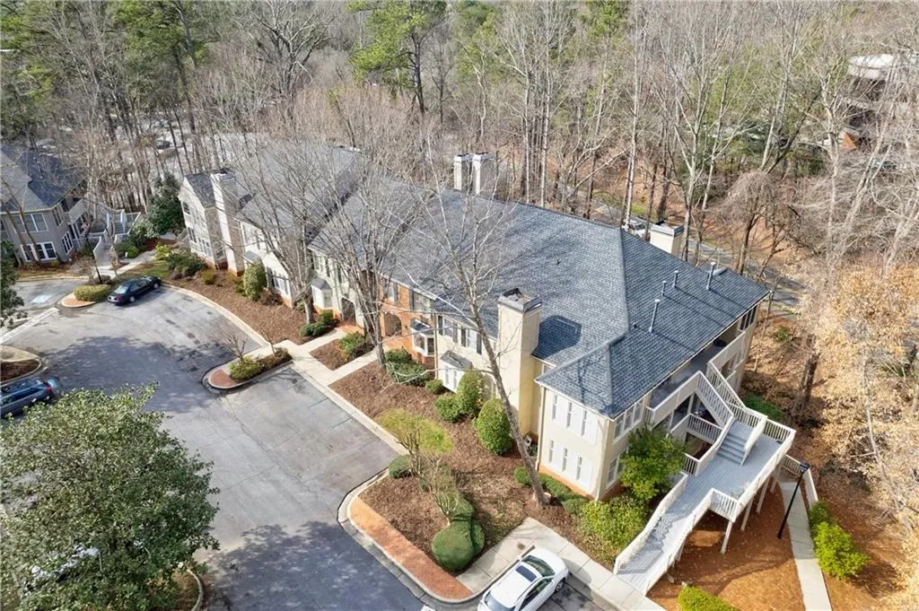 101 Bainbridge Drive, Sandy Springs, Georgia 30327, 1 Bedroom Bedrooms, ,1 BathroomBathrooms,Residential,Sold,101 Bainbridge Drive,7175981