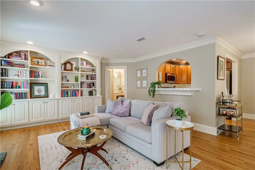 101 Bainbridge Drive, Sandy Springs, Georgia 30327, 1 Bedroom Bedrooms, ,1 BathroomBathrooms,Residential,Sold,101 Bainbridge Drive,7175981