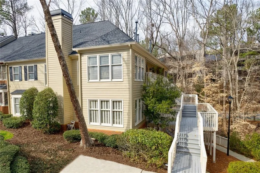 101 Bainbridge Drive, Sandy Springs, Georgia 30327, 1 Bedroom Bedrooms, ,1 BathroomBathrooms,Residential,Sold,101 Bainbridge Drive,7175981