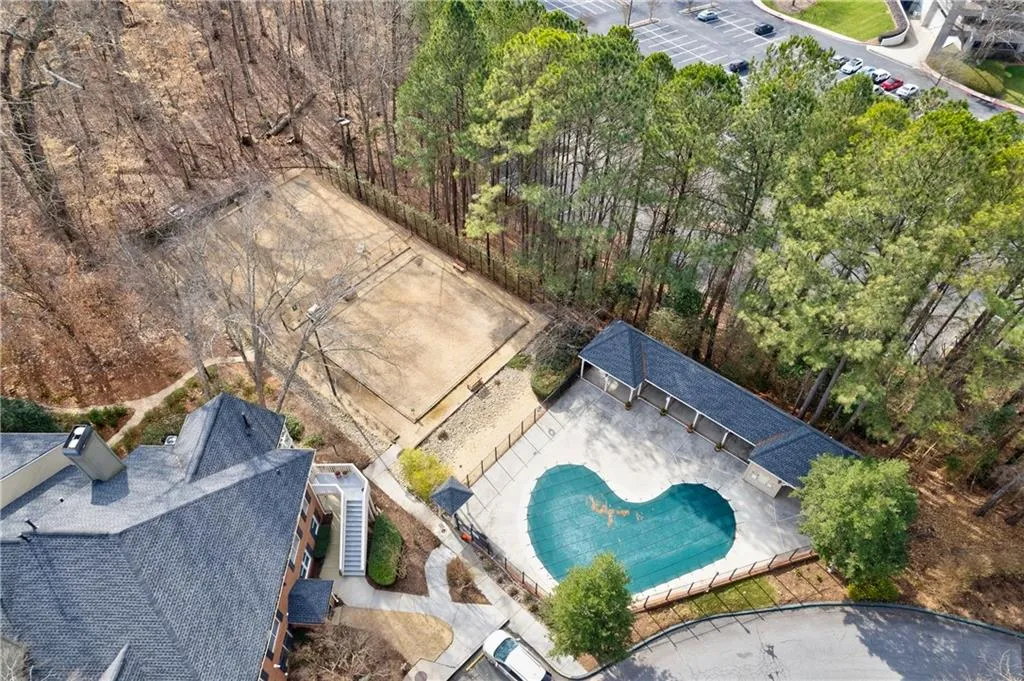 101 Bainbridge Drive, Sandy Springs, Georgia 30327, 1 Bedroom Bedrooms, ,1 BathroomBathrooms,Residential,Sold,101 Bainbridge Drive,7175981