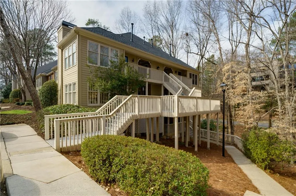 101 Bainbridge Drive, Sandy Springs, Georgia 30327, 1 Bedroom Bedrooms, ,1 BathroomBathrooms,Residential,Sold,101 Bainbridge Drive,7175981