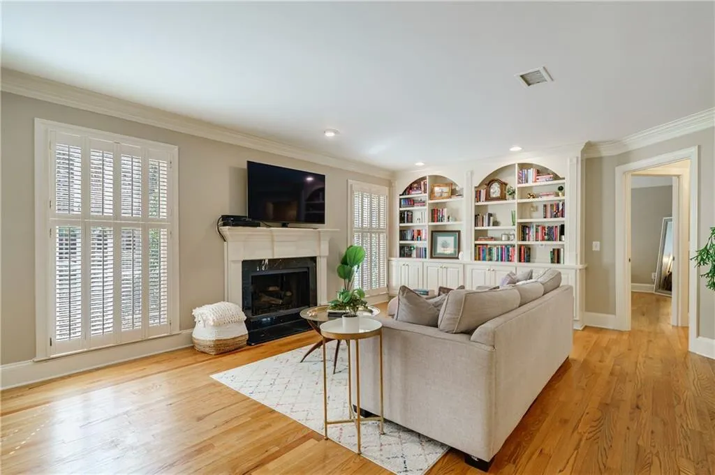 101 Bainbridge Drive, Sandy Springs, Georgia 30327, 1 Bedroom Bedrooms, ,1 BathroomBathrooms,Residential,Sold,101 Bainbridge Drive,7175981