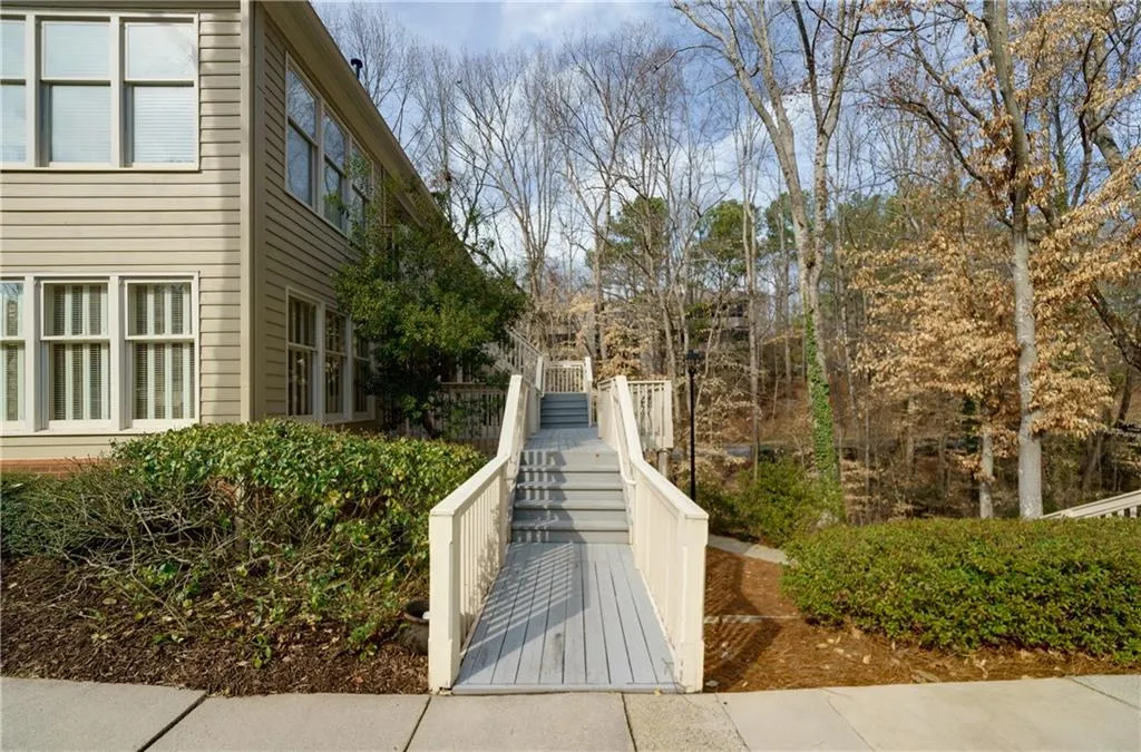 101 Bainbridge Drive, Sandy Springs, Georgia 30327, 1 Bedroom Bedrooms, ,1 BathroomBathrooms,Residential,Sold,101 Bainbridge Drive,7175981
