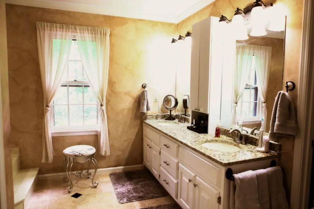 7320 Chattahoochee Bluff Drive, Sandy Springs, Georgia 30350, 4 Bedrooms Bedrooms, ,3 BathroomsBathrooms,Residential,Sold,7320 Chattahoochee Bluff Drive,5523188