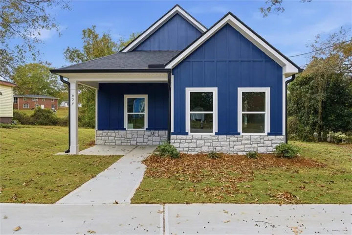 654 King Street, Carrollton, Georgia 30117