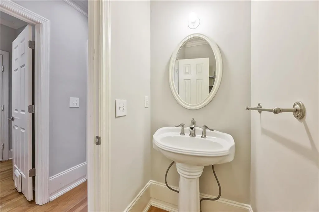 530 Elden Drive, Sandy Springs, Georgia 30342, 4 Bedrooms Bedrooms, ,3 BathroomsBathrooms,Residential,Sold,530 Elden Drive,6949168