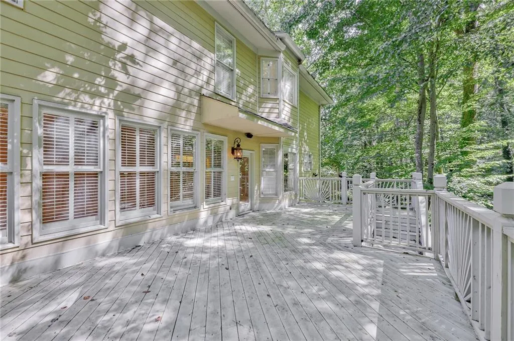 530 Elden Drive, Sandy Springs, Georgia 30342, 4 Bedrooms Bedrooms, ,3 BathroomsBathrooms,Residential,Sold,530 Elden Drive,6949168