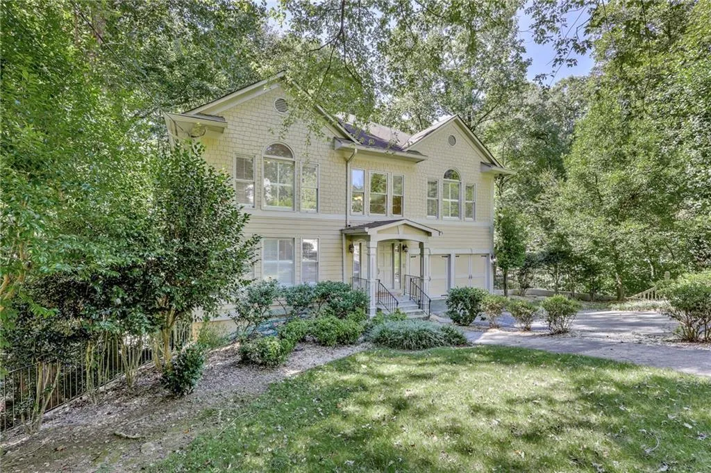 530 Elden Drive, Sandy Springs, Georgia 30342, 4 Bedrooms Bedrooms, ,3 BathroomsBathrooms,Residential,Sold,530 Elden Drive,6949168