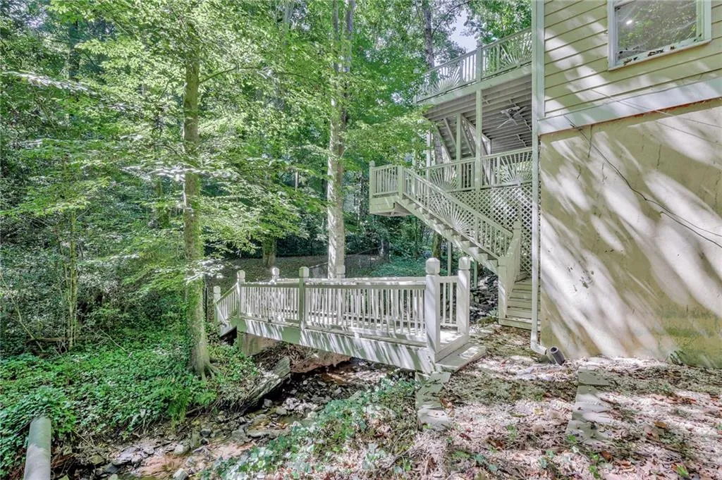 530 Elden Drive, Sandy Springs, Georgia 30342, 4 Bedrooms Bedrooms, ,3 BathroomsBathrooms,Residential,Sold,530 Elden Drive,6949168