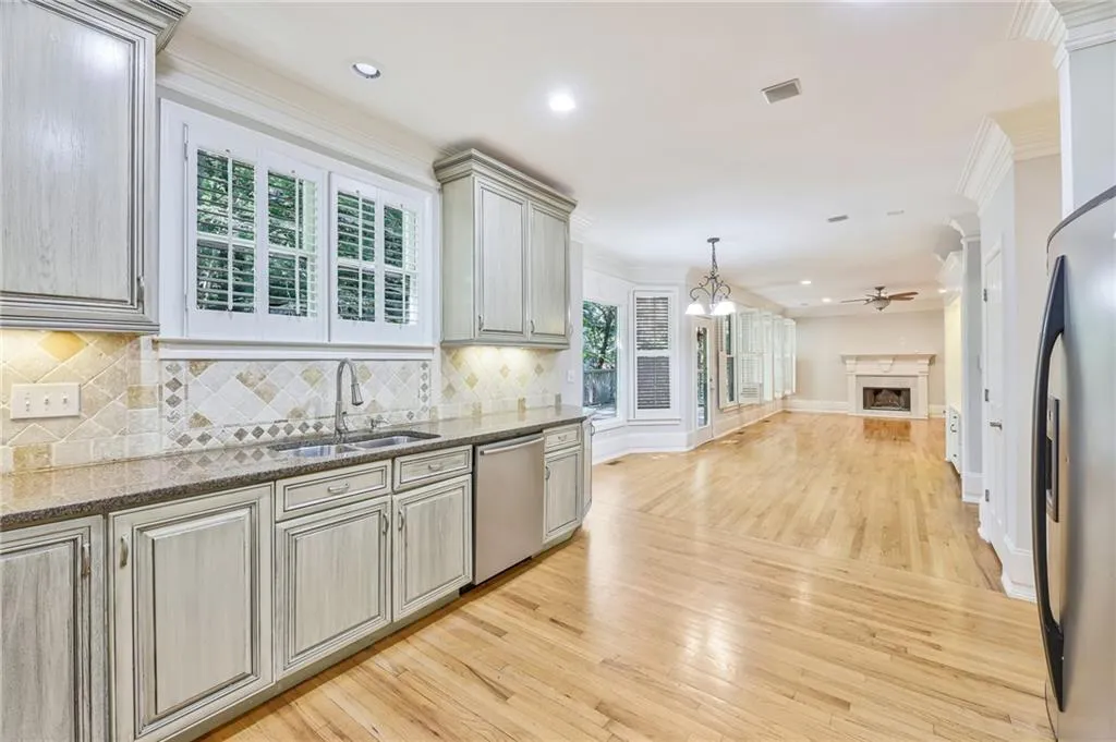 530 Elden Drive, Sandy Springs, Georgia 30342, 4 Bedrooms Bedrooms, ,3 BathroomsBathrooms,Residential,Sold,530 Elden Drive,6949168