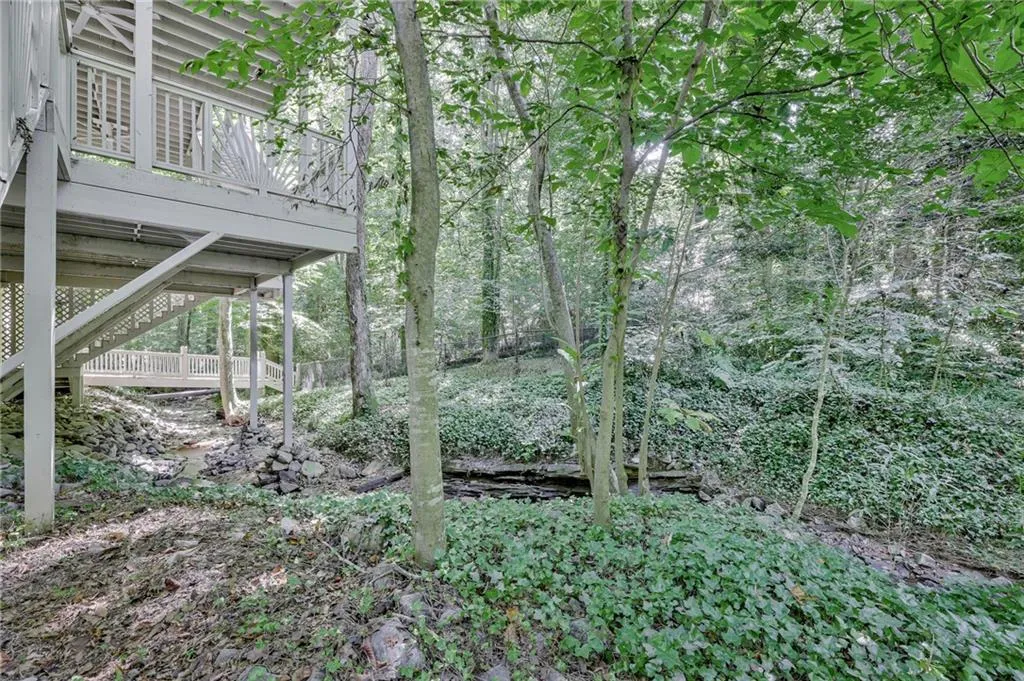 530 Elden Drive, Sandy Springs, Georgia 30342, 4 Bedrooms Bedrooms, ,3 BathroomsBathrooms,Residential,Sold,530 Elden Drive,6949168