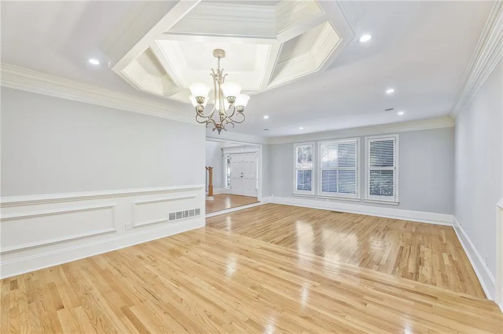 530 Elden Drive, Sandy Springs, Georgia 30342, 4 Bedrooms Bedrooms, ,3 BathroomsBathrooms,Residential,Sold,530 Elden Drive,6949168