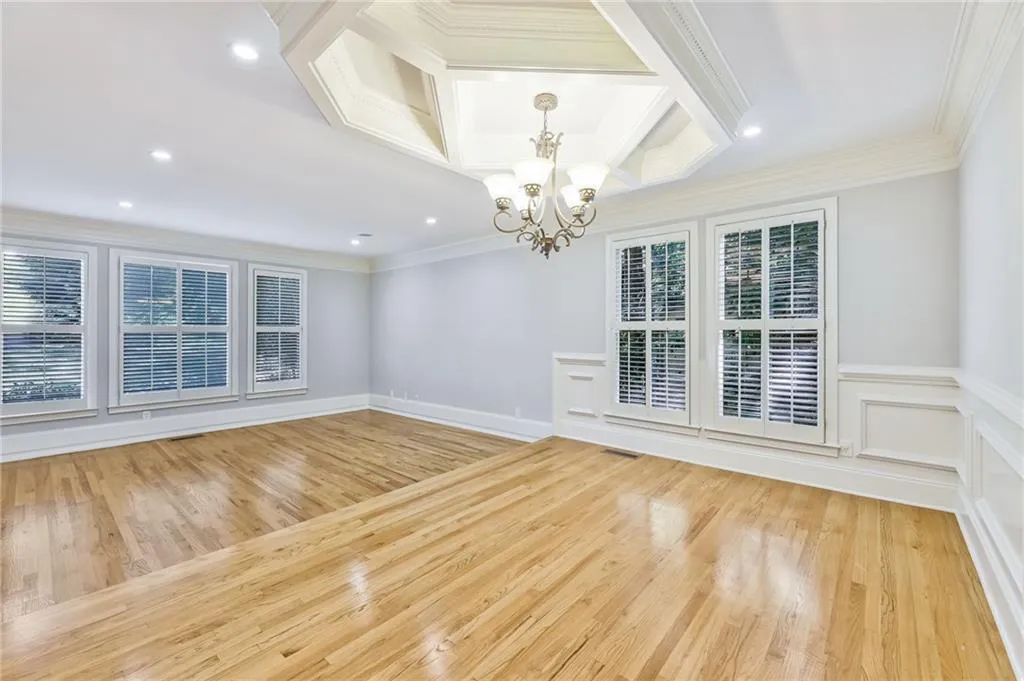 530 Elden Drive, Sandy Springs, Georgia 30342, 4 Bedrooms Bedrooms, ,3 BathroomsBathrooms,Residential,Sold,530 Elden Drive,6949168