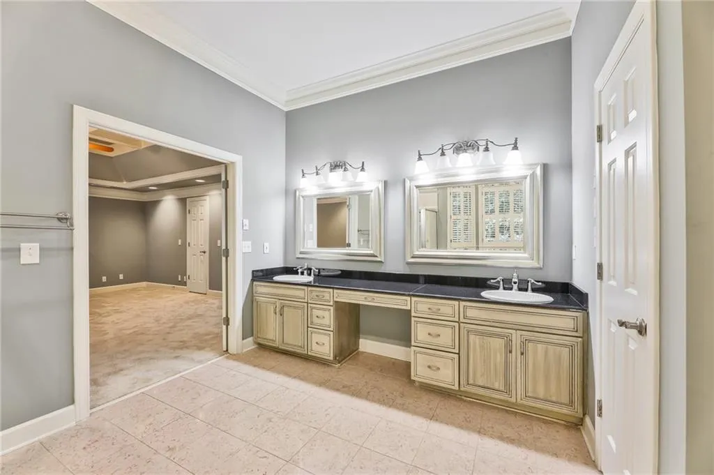 530 Elden Drive, Sandy Springs, Georgia 30342, 4 Bedrooms Bedrooms, ,3 BathroomsBathrooms,Residential,Sold,530 Elden Drive,6949168