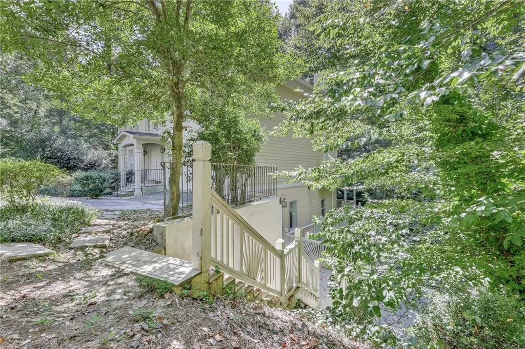 530 Elden Drive, Sandy Springs, Georgia 30342, 4 Bedrooms Bedrooms, ,3 BathroomsBathrooms,Residential,Sold,530 Elden Drive,6949168