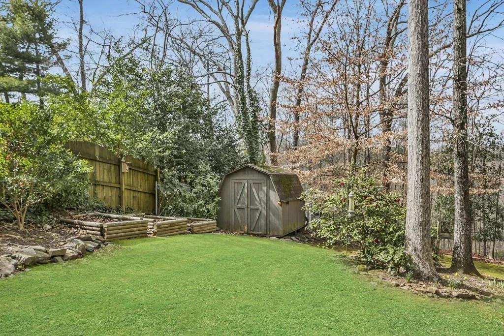 1615 Saddle Ridge Way, Sandy Springs, Georgia 30350, 4 Bedrooms Bedrooms, ,3 BathroomsBathrooms,Residential,Sold,1615 Saddle Ridge Way,6514507