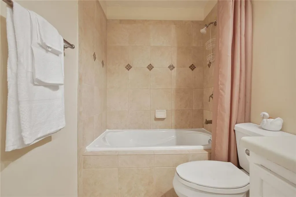 1305 Gettysburg Place Unit 1305, Sandy Springs, Georgia 30350, 2 Bedrooms Bedrooms, ,2 BathroomsBathrooms,Residential,Sold,1305 Gettysburg Place Unit 1305,6880959