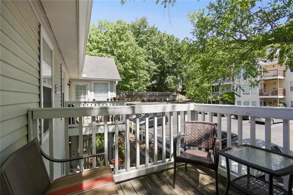 1305 Gettysburg Place Unit 1305, Sandy Springs, Georgia 30350, 2 Bedrooms Bedrooms, ,2 BathroomsBathrooms,Residential,Sold,1305 Gettysburg Place Unit 1305,6880959