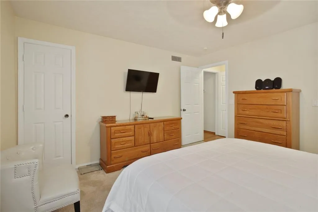 1305 Gettysburg Place Unit 1305, Sandy Springs, Georgia 30350, 2 Bedrooms Bedrooms, ,2 BathroomsBathrooms,Residential,Sold,1305 Gettysburg Place Unit 1305,6880959