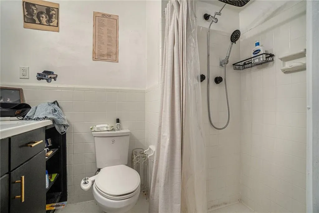 3510 Roswell Road Nw Unit H1, Atlanta, Georgia 30305, 2 Bedrooms Bedrooms, ,2 BathroomsBathrooms,Residential,For Sale,3510 Roswell Road Nw Unit H1,7617429