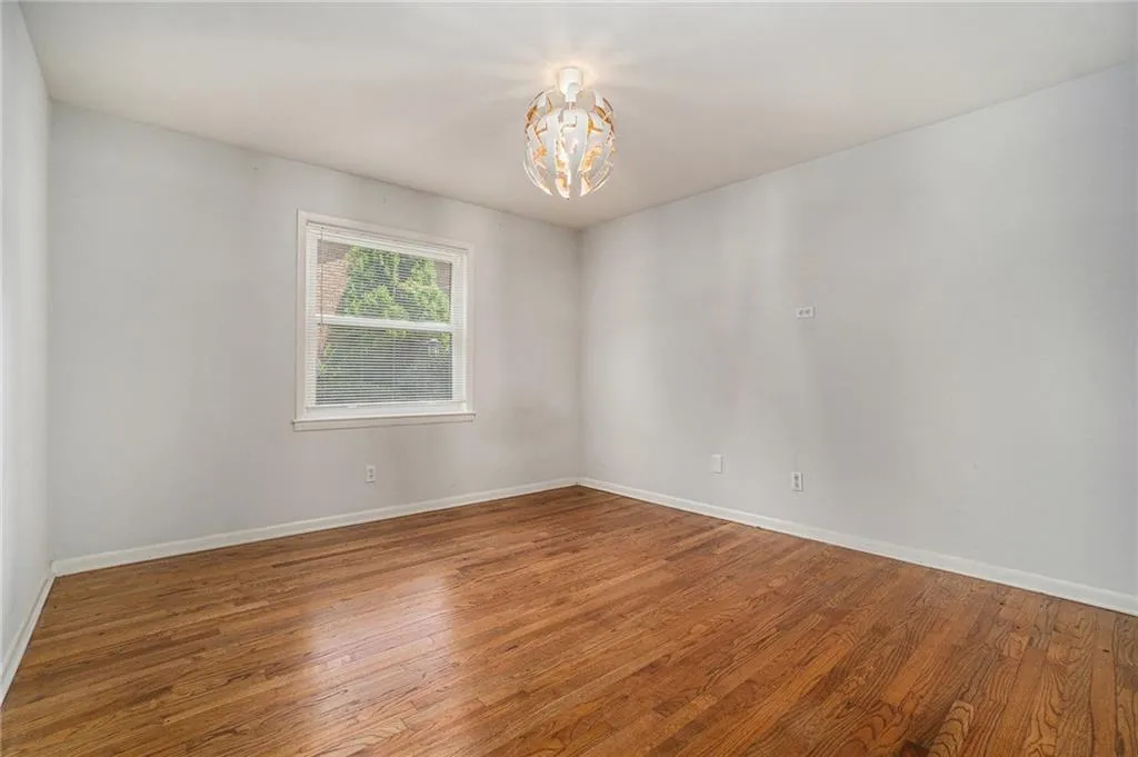 3510 Roswell Road Nw Unit H1, Atlanta, Georgia 30305, 2 Bedrooms Bedrooms, ,2 BathroomsBathrooms,Residential,For Sale,3510 Roswell Road Nw Unit H1,7617429