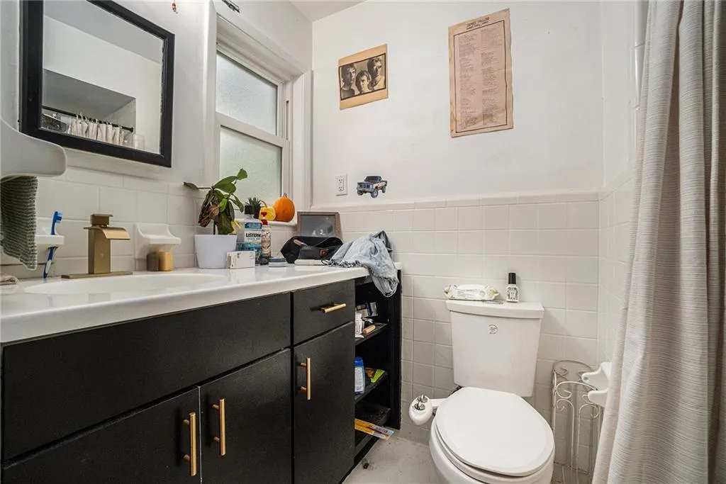 3510 Roswell Road Nw Unit H1, Atlanta, Georgia 30305, 2 Bedrooms Bedrooms, ,2 BathroomsBathrooms,Residential,For Sale,3510 Roswell Road Nw Unit H1,7617429