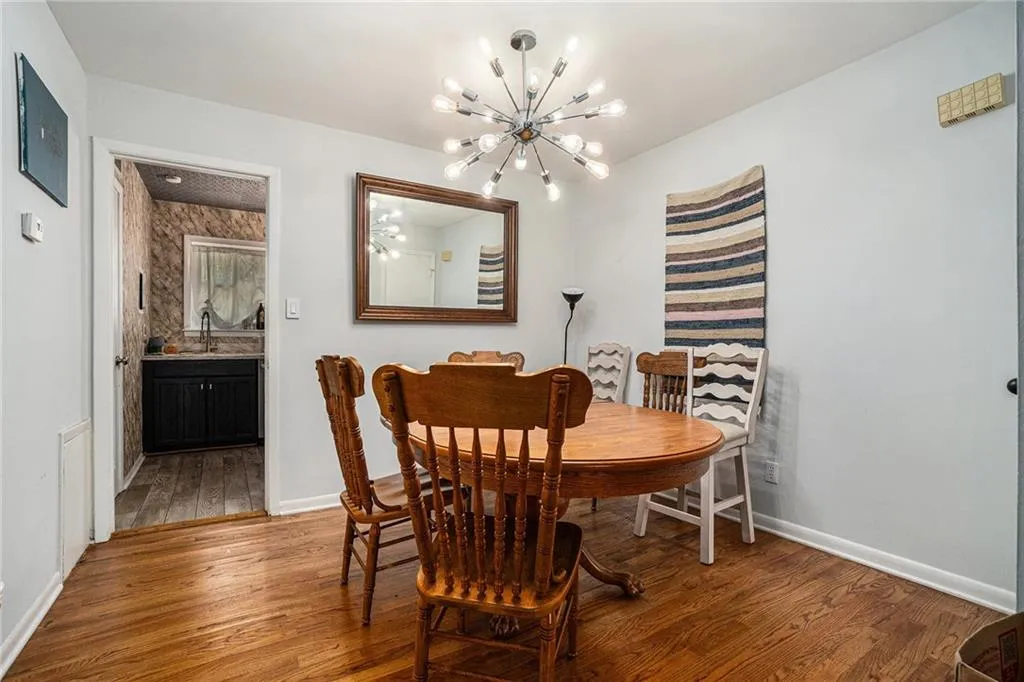 3510 Roswell Road Nw Unit H1, Atlanta, Georgia 30305, 2 Bedrooms Bedrooms, ,2 BathroomsBathrooms,Residential,For Sale,3510 Roswell Road Nw Unit H1,7617429
