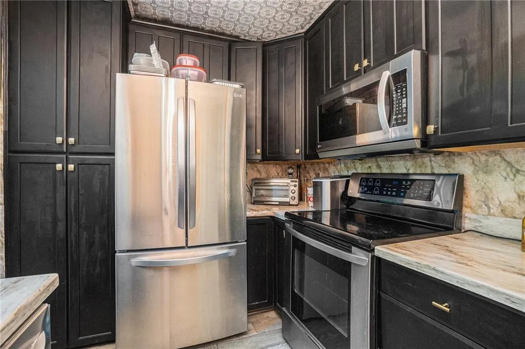 3510 Roswell Road Nw Unit H1, Atlanta, Georgia 30305, 2 Bedrooms Bedrooms, ,2 BathroomsBathrooms,Residential,For Sale,3510 Roswell Road Nw Unit H1,7617429