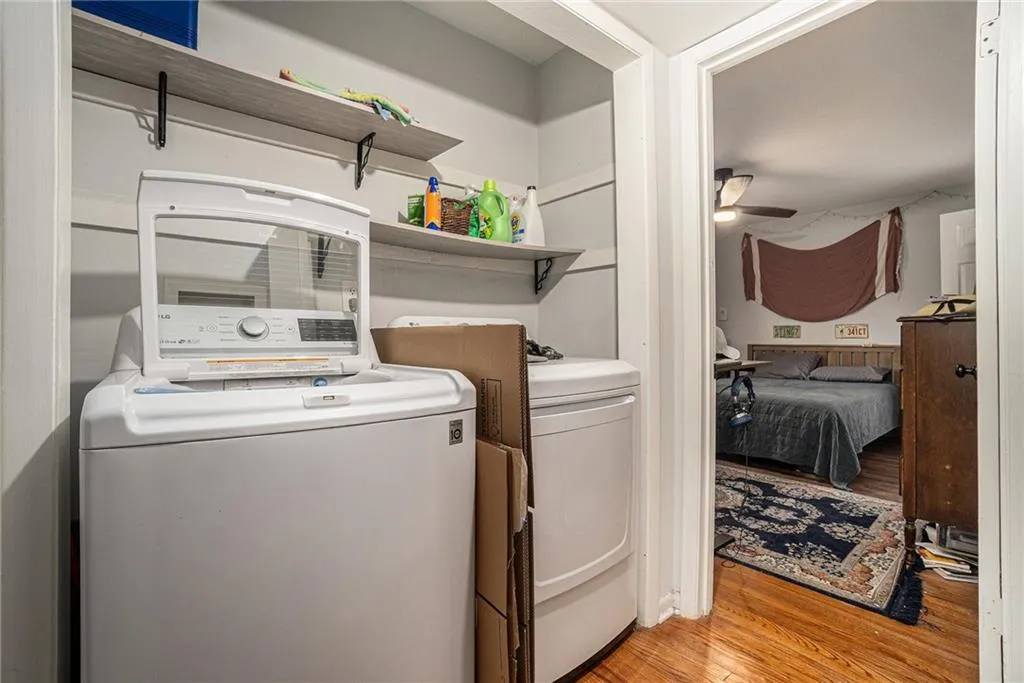 3510 Roswell Road Nw Unit H1, Atlanta, Georgia 30305, 2 Bedrooms Bedrooms, ,2 BathroomsBathrooms,Residential,For Sale,3510 Roswell Road Nw Unit H1,7617429