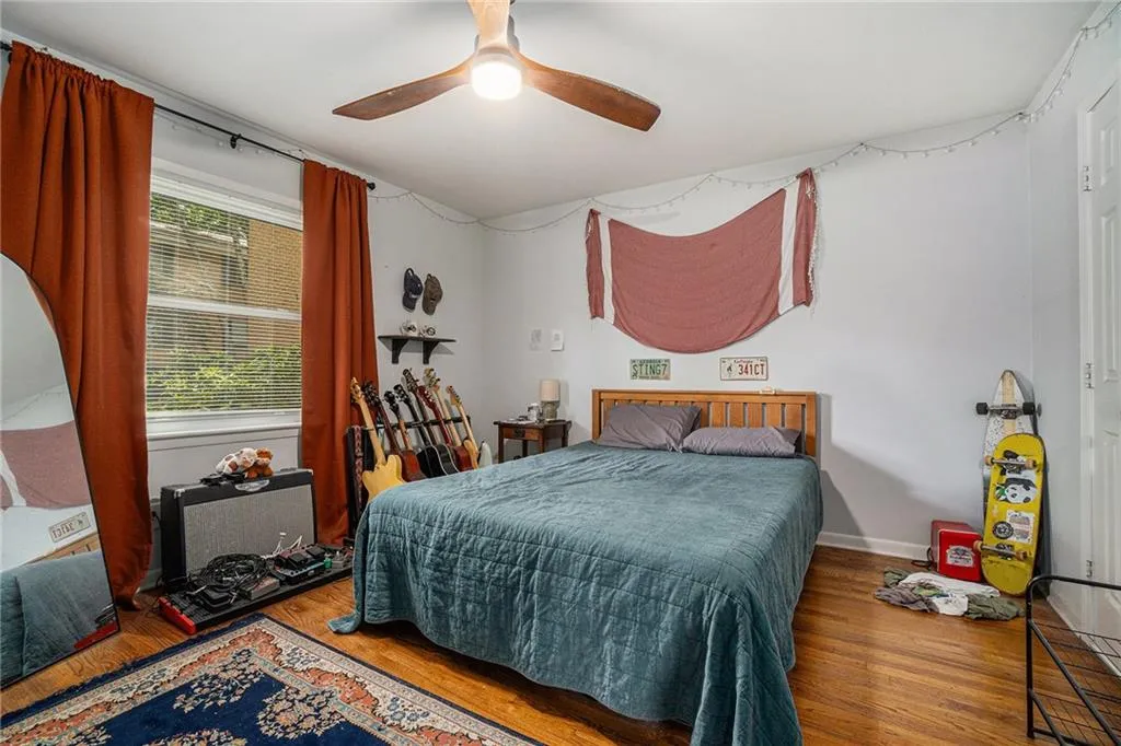 3510 Roswell Road Nw Unit H1, Atlanta, Georgia 30305, 2 Bedrooms Bedrooms, ,2 BathroomsBathrooms,Residential,For Sale,3510 Roswell Road Nw Unit H1,7617429