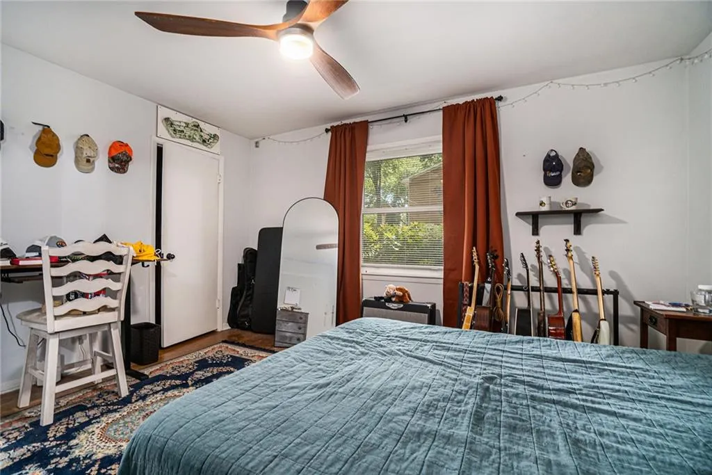 3510 Roswell Road Nw Unit H1, Atlanta, Georgia 30305, 2 Bedrooms Bedrooms, ,2 BathroomsBathrooms,Residential,For Sale,3510 Roswell Road Nw Unit H1,7617429
