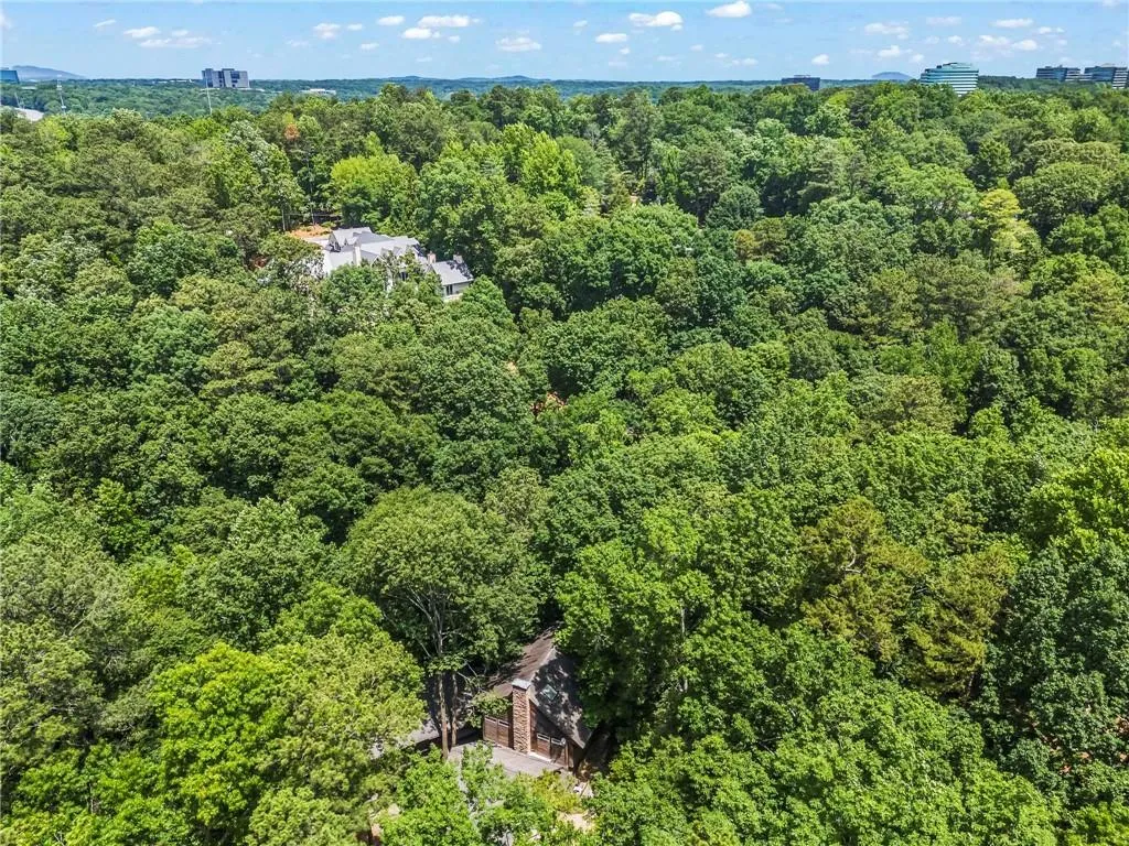 4787 Riverview Road Nw, Atlanta, Georgia 30327, 4 Bedrooms Bedrooms, ,3 BathroomsBathrooms,Residential,Sold,4787 Riverview Road Nw,7393173