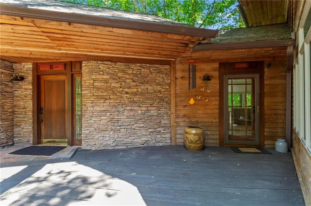 4787 Riverview Road Nw, Atlanta, Georgia 30327, 4 Bedrooms Bedrooms, ,3 BathroomsBathrooms,Residential,Sold,4787 Riverview Road Nw,7393173